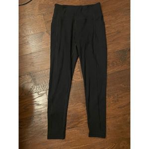 VICTORIA SECRET Leggings *Black* Size  6 Inseam 24"